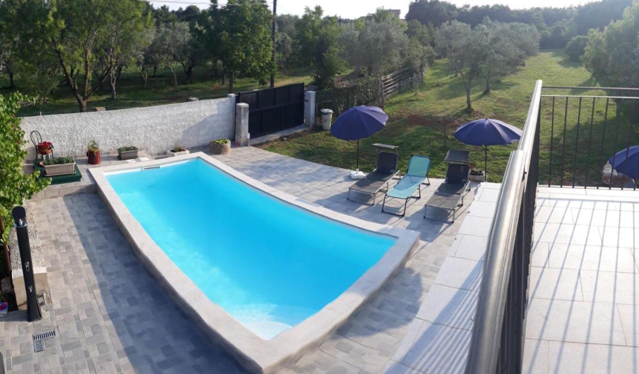 Holiday Home Dioniza Vodnjan Luaran gambar